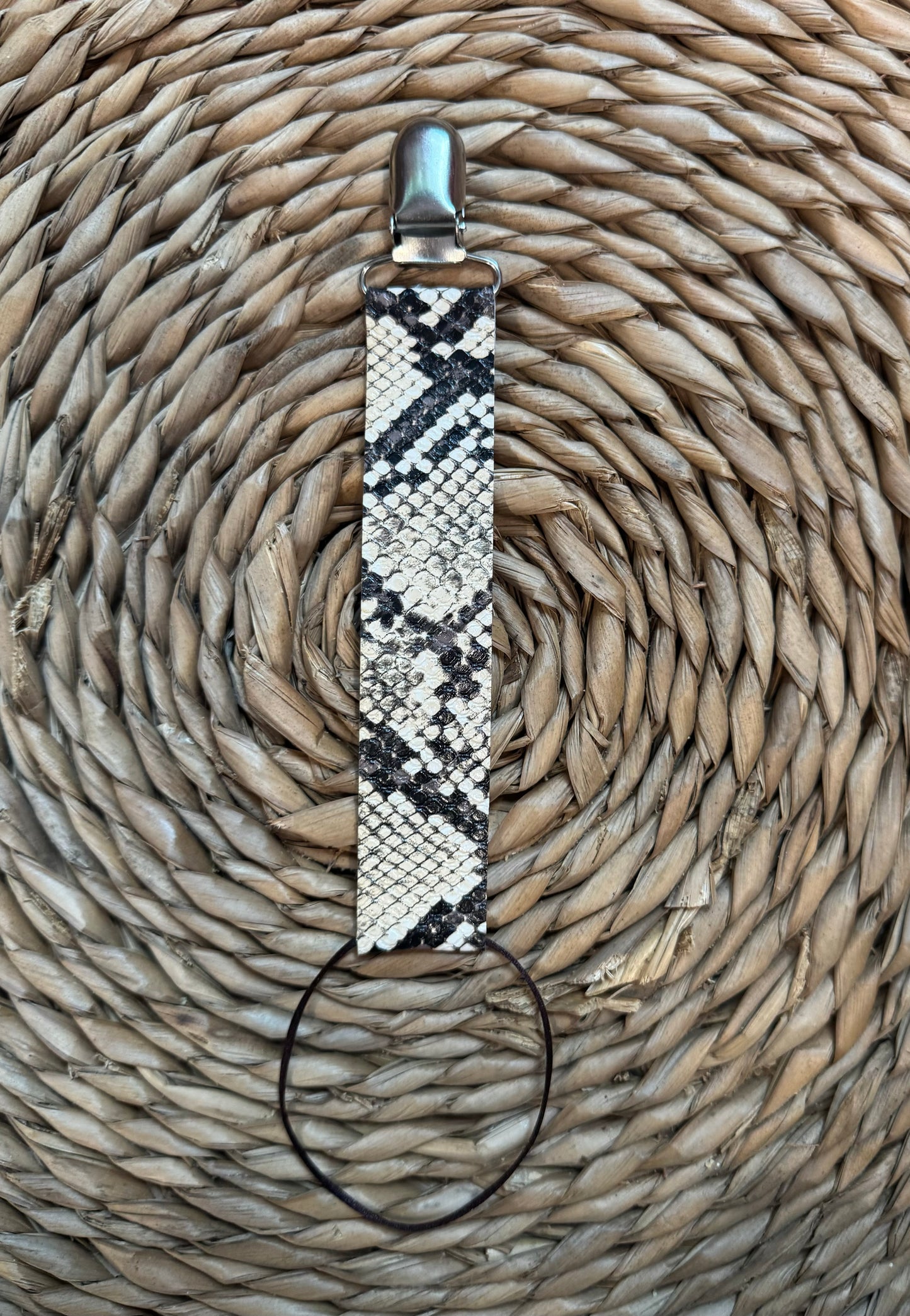 Snakeskin paci clip