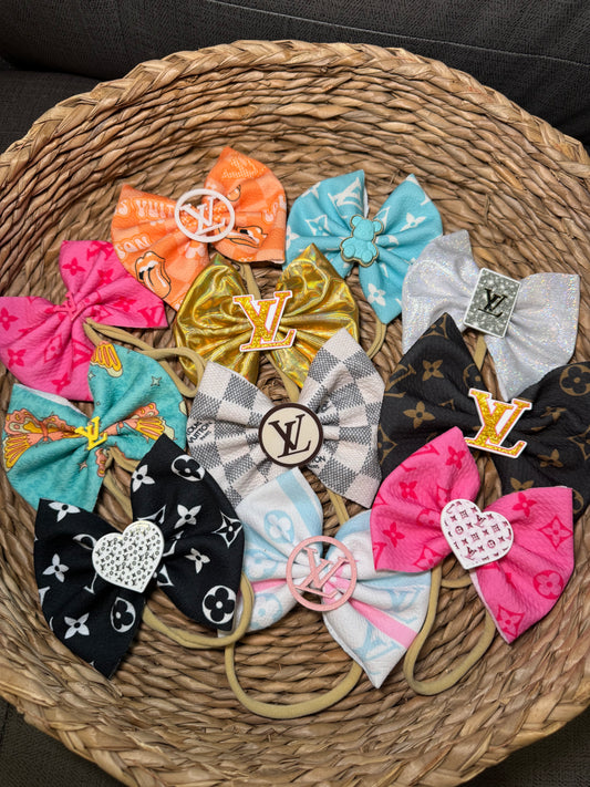 2 for 8 mystery statement bows